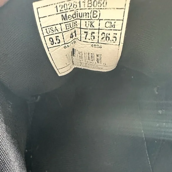 Brooks Revel 2 Road-Running Shoes (Black/White) Women's Size: 9.5 - Picture 8 of 10